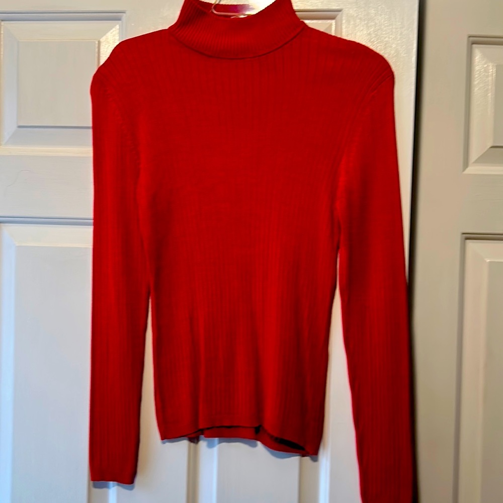 Liz Claiborne 100% SILK Turtleneck Sweater